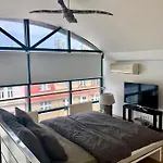 Romantic studio with jacuzzi