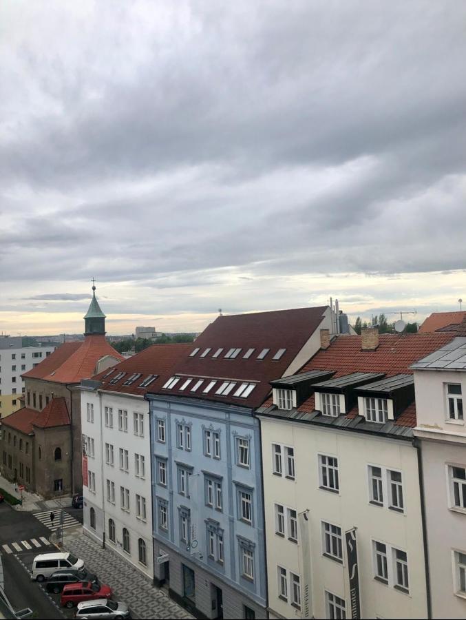 Romantic With Jacuzzi Apartament Praga